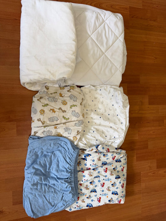 Crib protector / Sheets