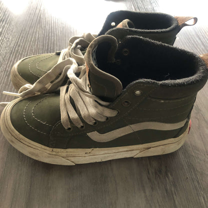 Vans MTE, Shoes 2.5 (Kids:4-8yr)