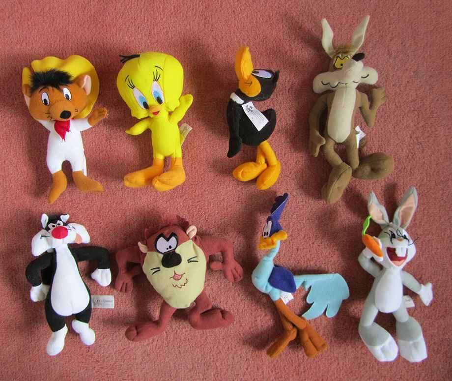 NEW 2008 Looney Tunes Happy Meal Plush Toys in its original packaging