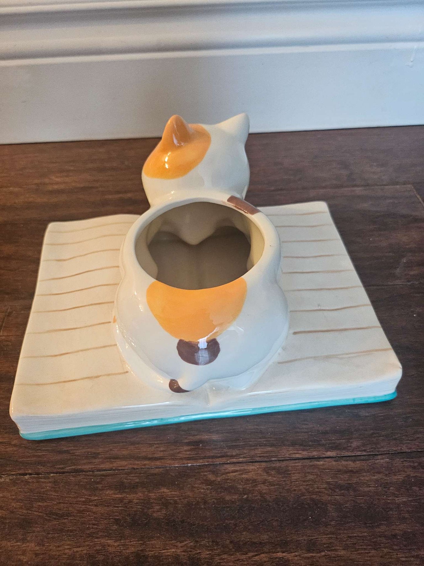 Ceramic Cat on Book Pencil Holder