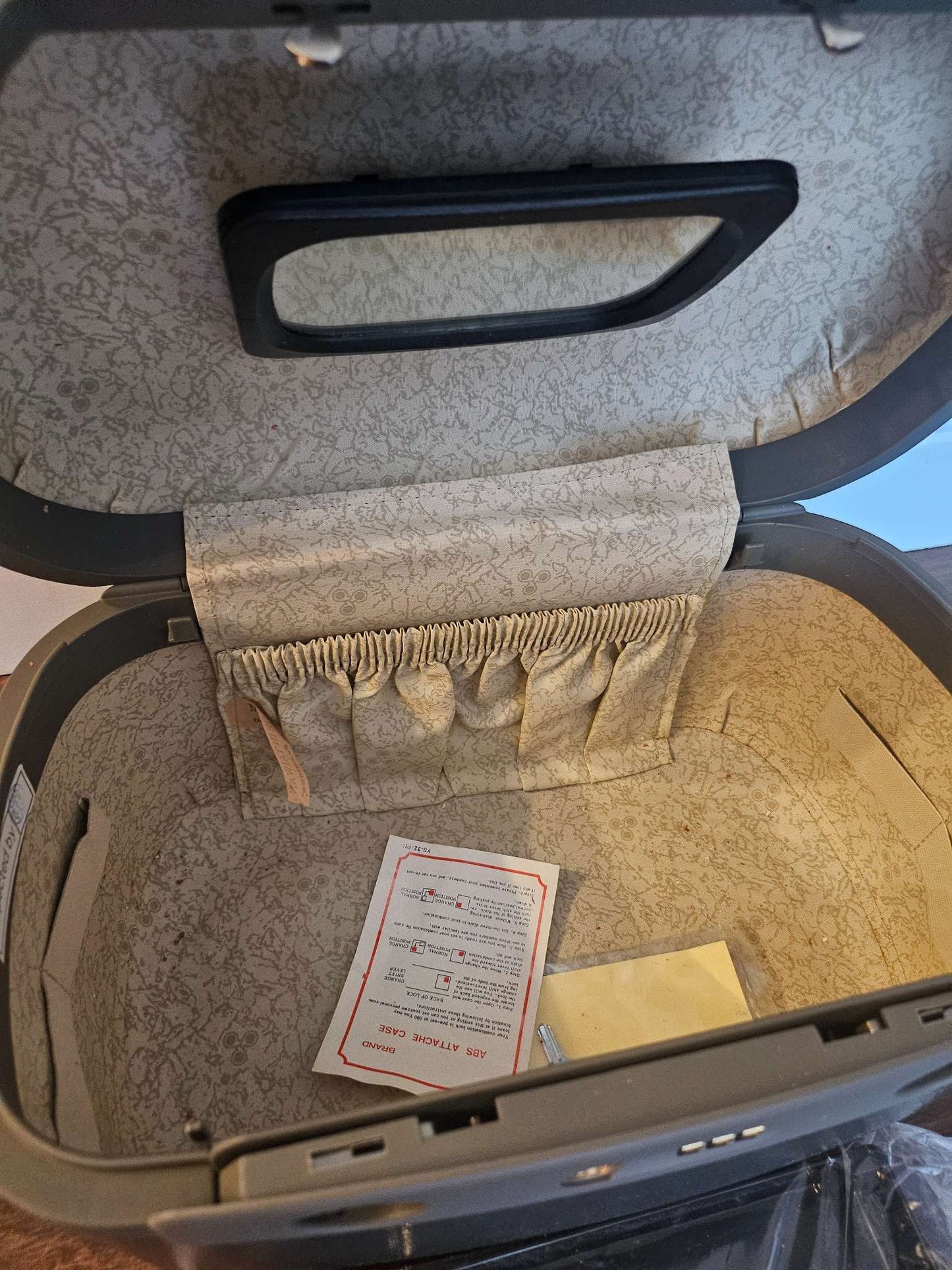 Ergo Hard Shell Vintage Case
