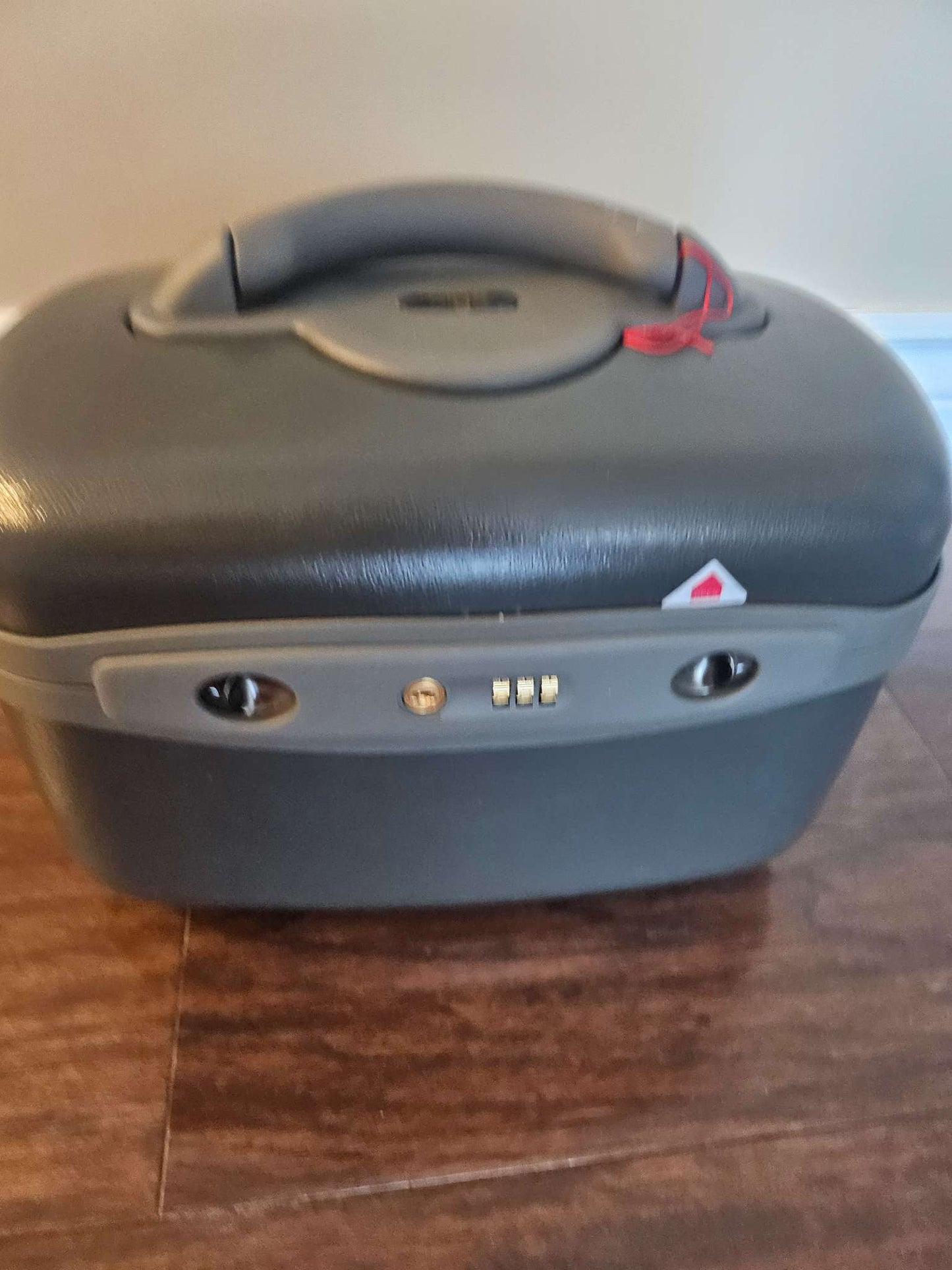 Ergo Hard Shell Vintage Case