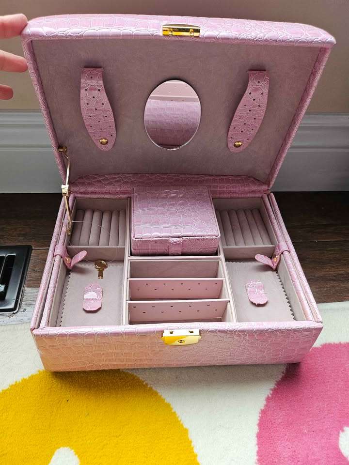 NEW Pink Jewelry Organizer Box