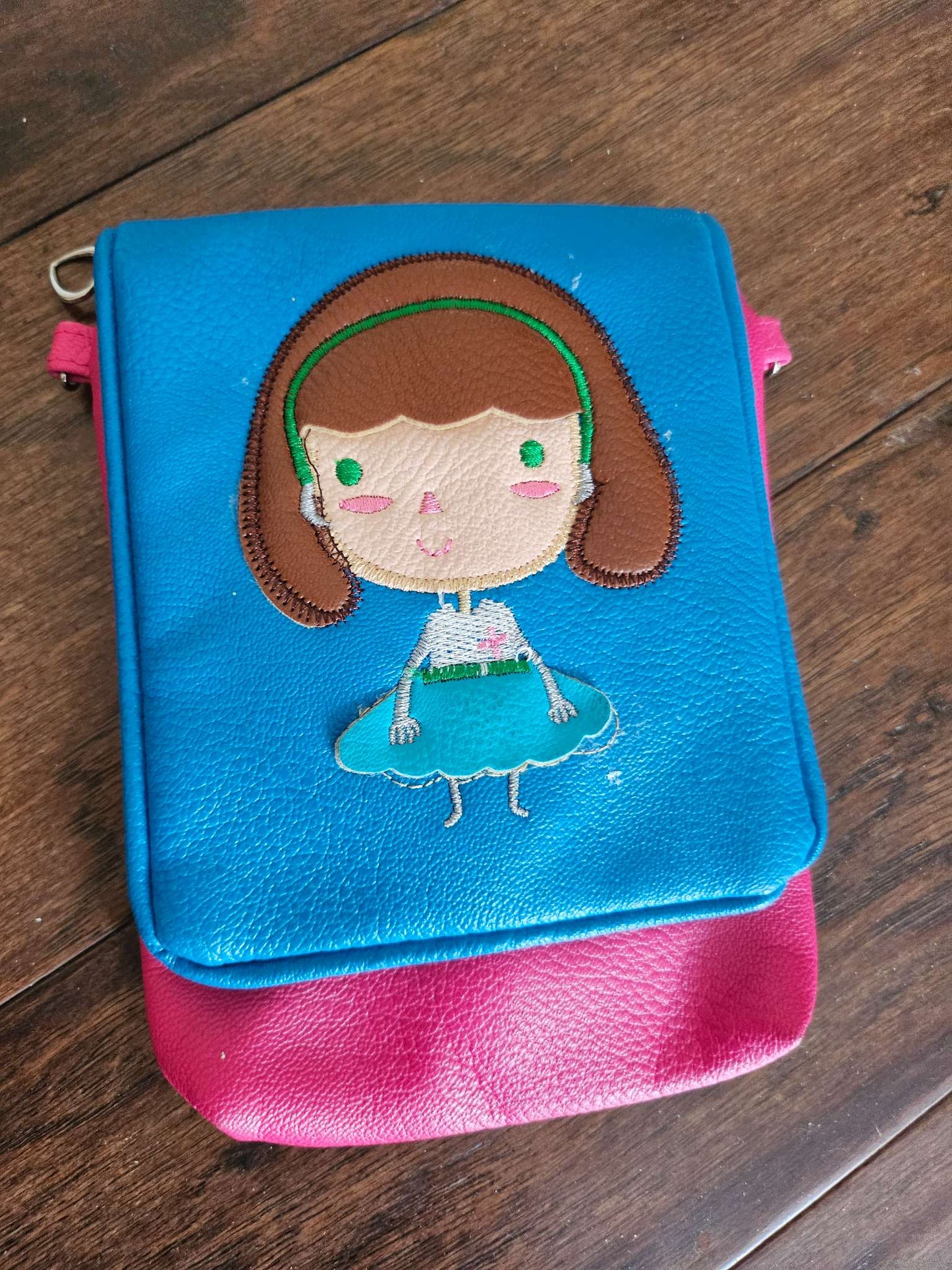 Kawaii Embroidered Doll Crossbody Bag | Cute Girls Mini Shoulder Pouch