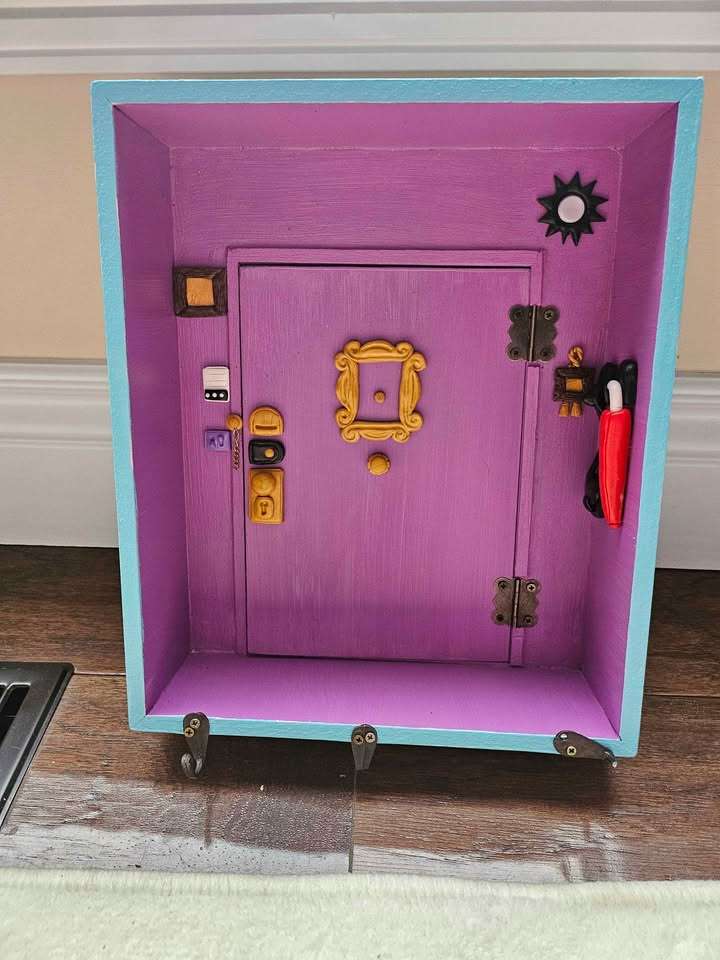 Handmade 3D FRIENDS TV Show Key Holder Shadowbox - Opening Monica's Door