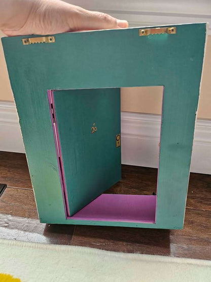 Handmade 3D FRIENDS TV Show Key Holder Shadowbox - Opening Monica's Door