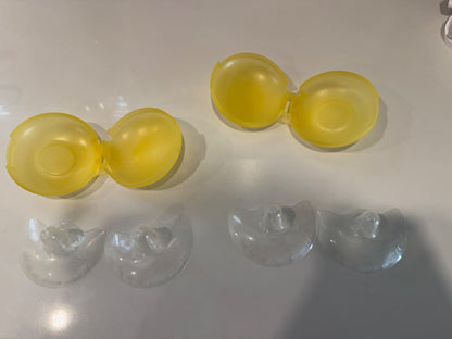 Medela Contact Nipple Sheild x4 with Carrying Case, 16mm