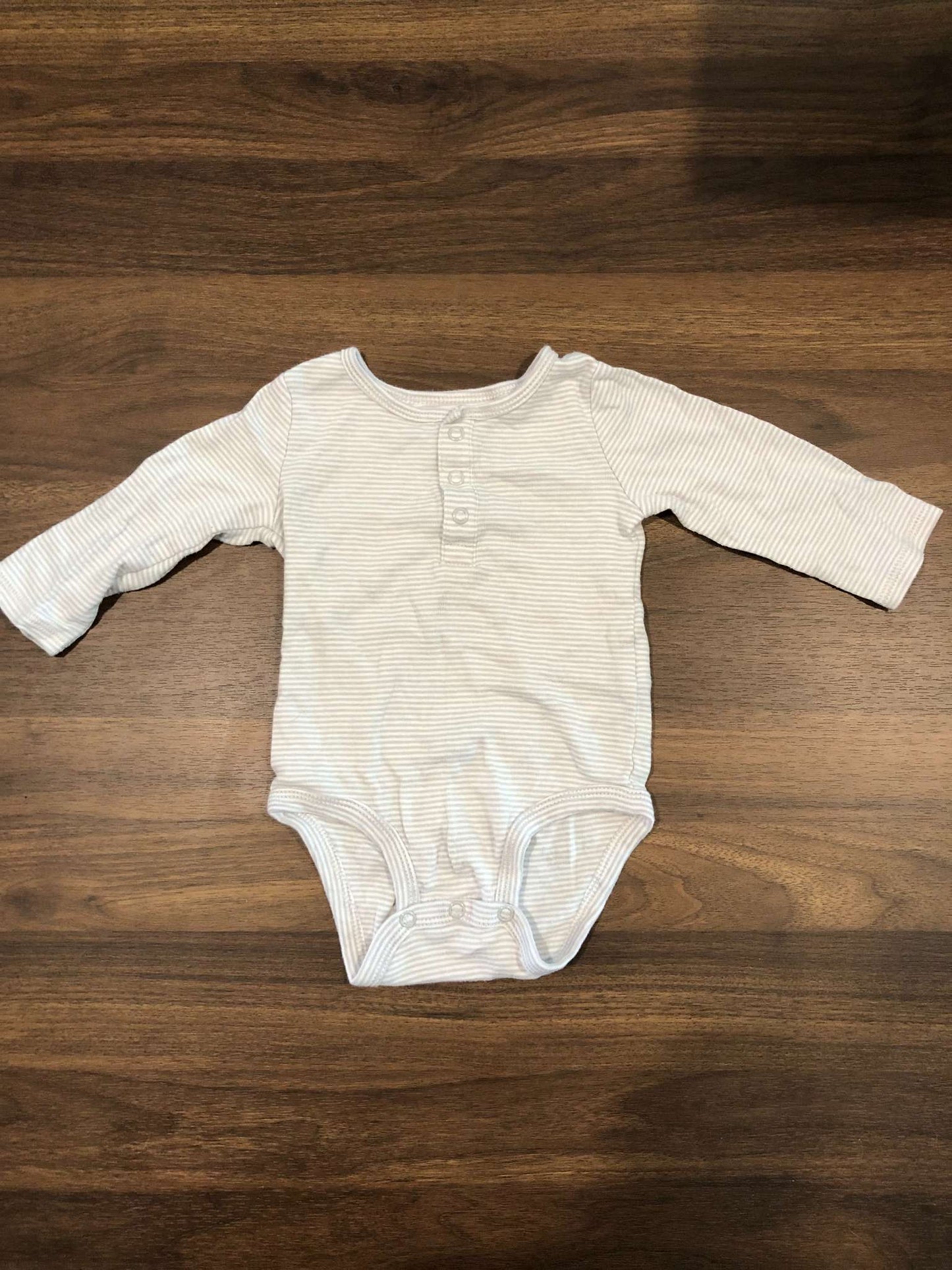 Carter's Grey Striped Long Sleeve Bodysuit, 6-9M, Kids 9 Month (6-9M)
