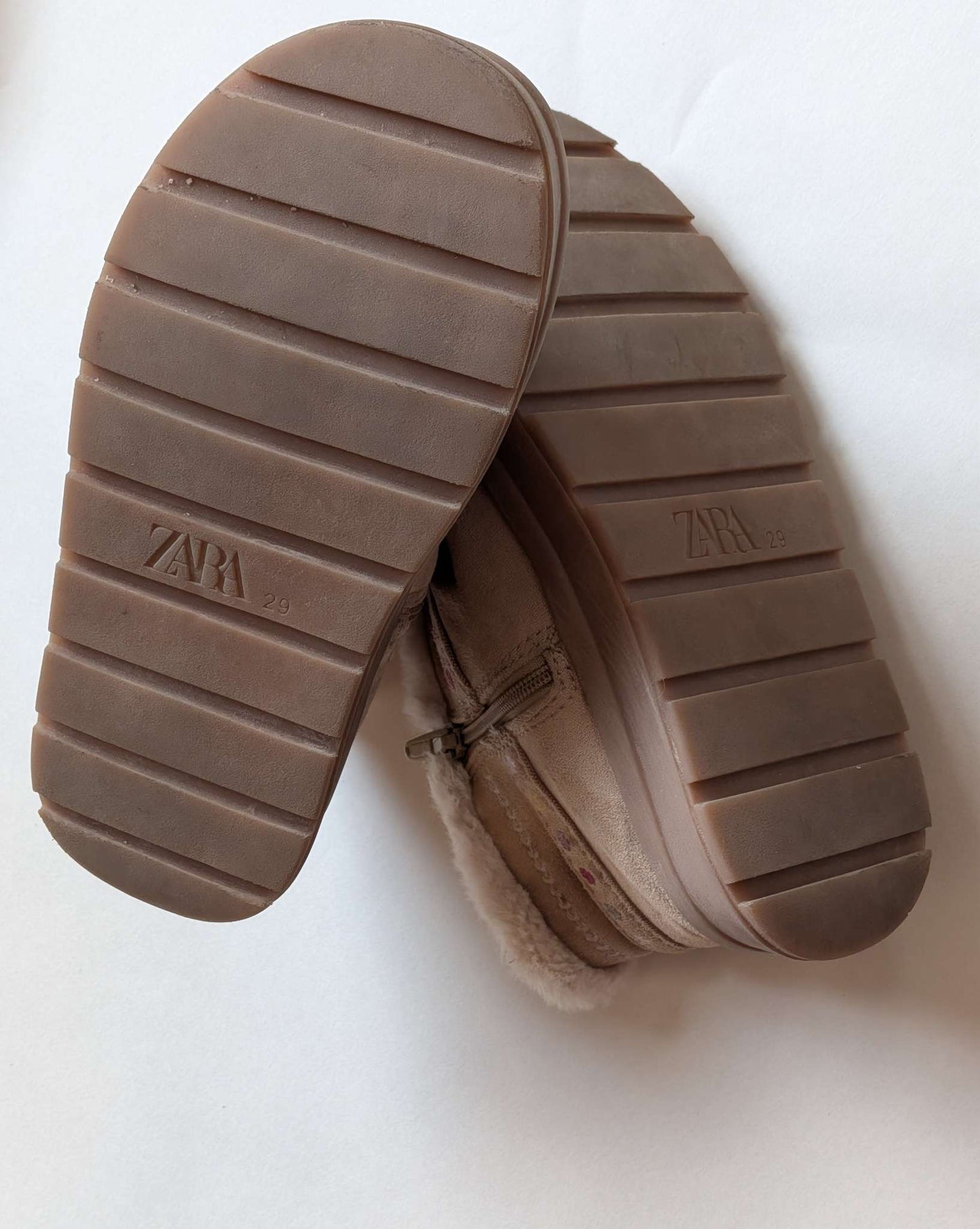 Zara Girl Boot Size 29 (10.5), Shoes 10.5 (Toddler:2-4yr)