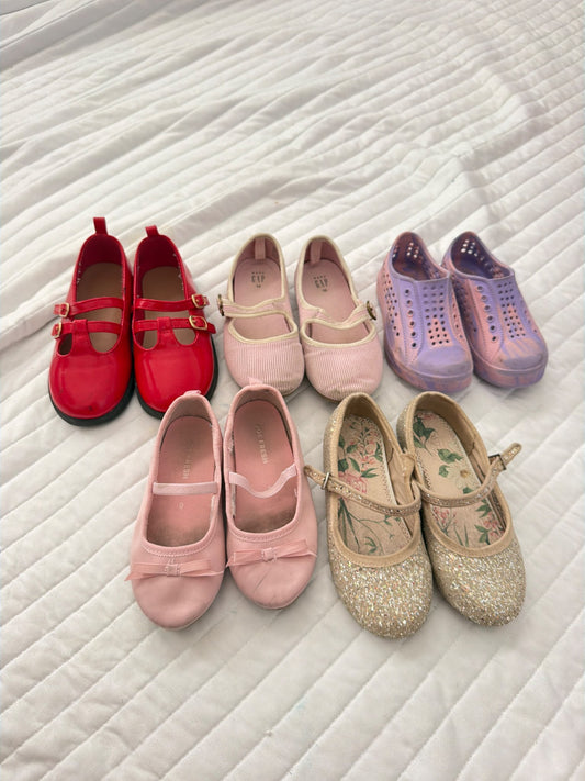 Assorted girl shoes , Shoes 10 (Toddler:2-4yr)