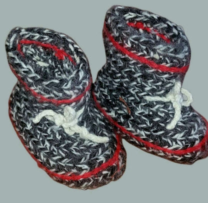Cozy knit Moc booties, Shoes 5 (Walkers:12-24 mth)