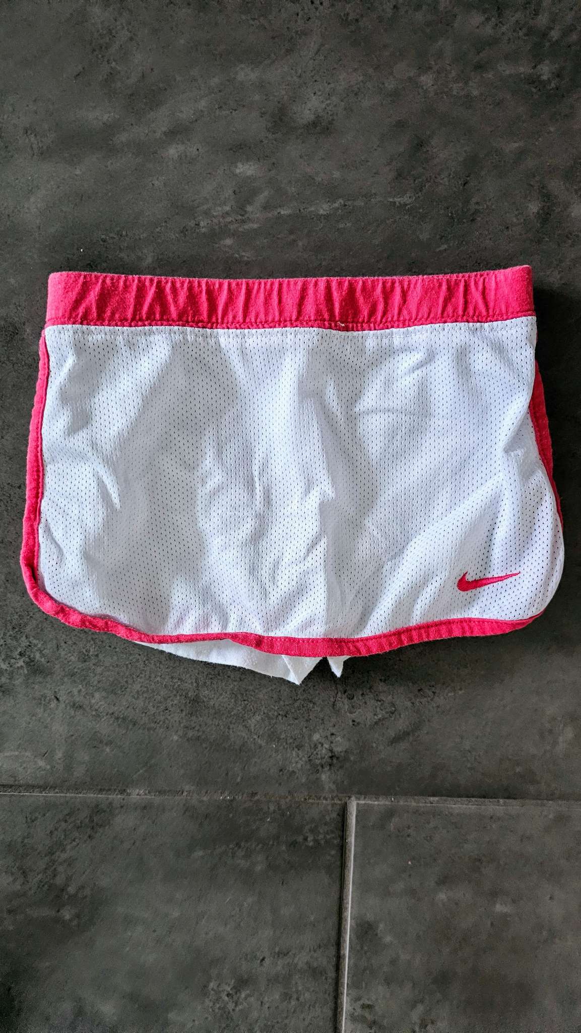 Nike Girls White Mesh Skorts – size 2, Kids 2T