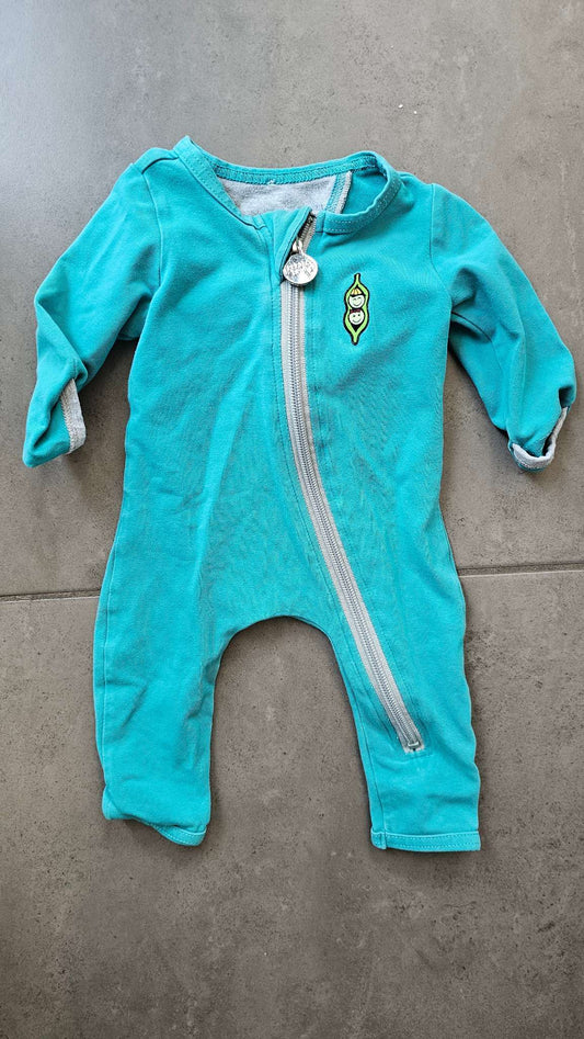 Peekaboo Beans Green Sleeper – newborn, Kids Newborn