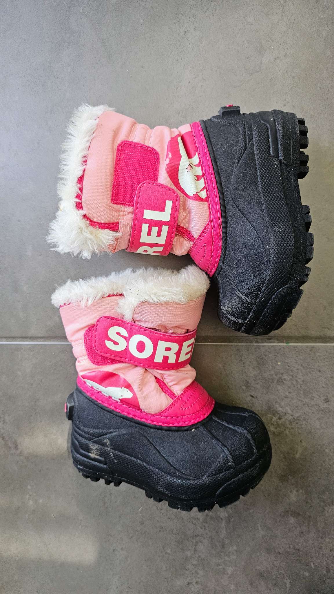 Sorel Kids Pink & Black Winter Boots - size 6, Shoes 6 (Walkers:12-24 mth)