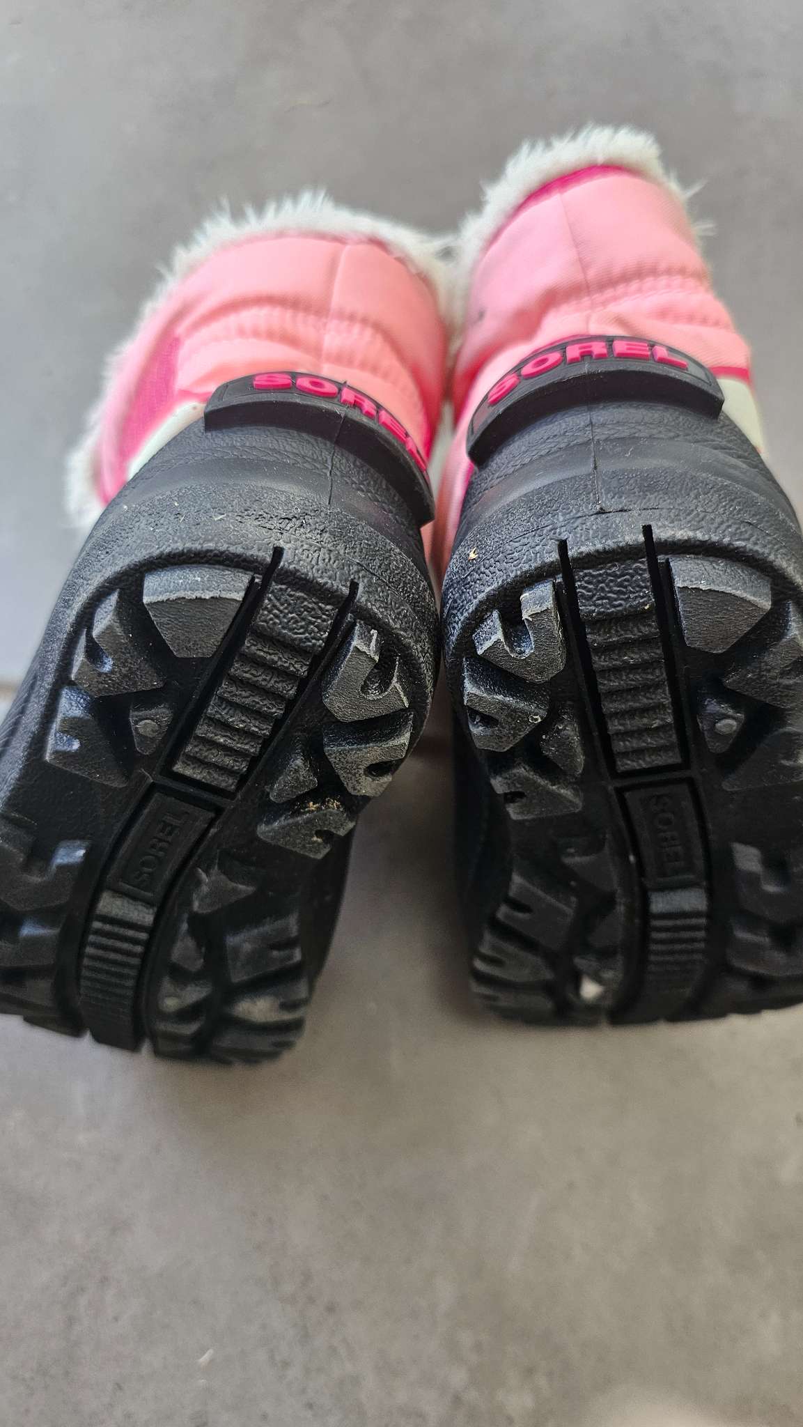 Sorel Kids Pink & Black Winter Boots - size 6, Shoes 6 (Walkers:12-24 mth)