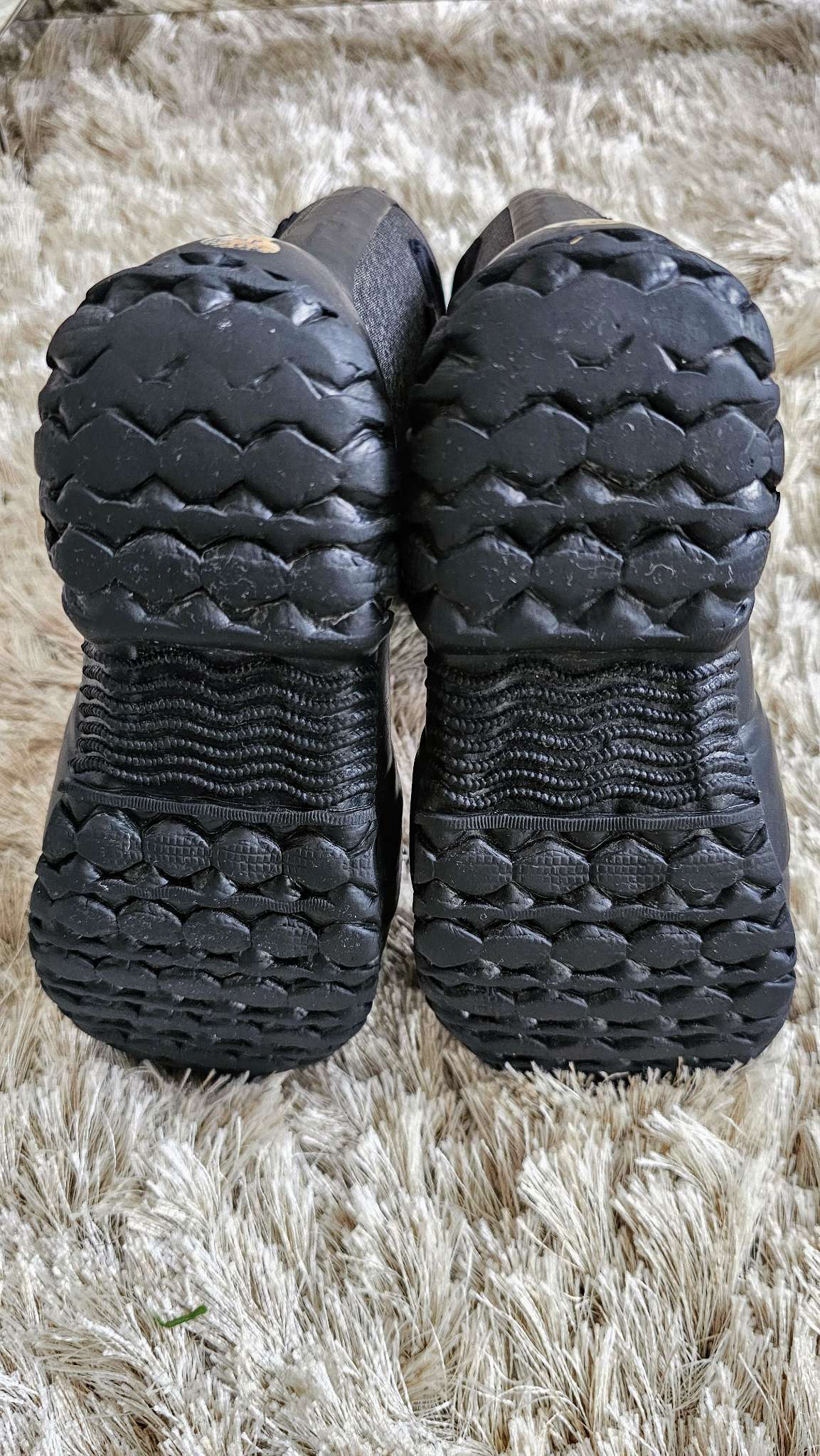 Bogs Kids Black Winter Boots - size 11, Shoes 11 (Toddler:2-4yr)