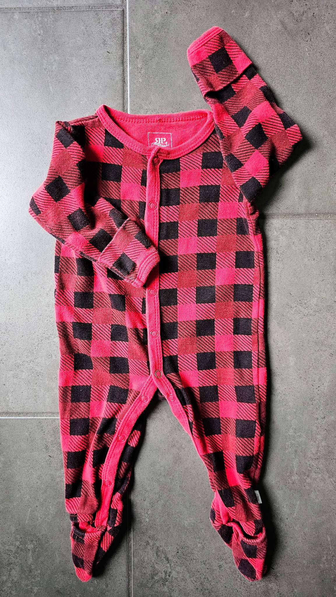 Rosie Pope Red Buffalo Check Footed Onesie – 3-6 months, Kids 3 Month (0-3M)