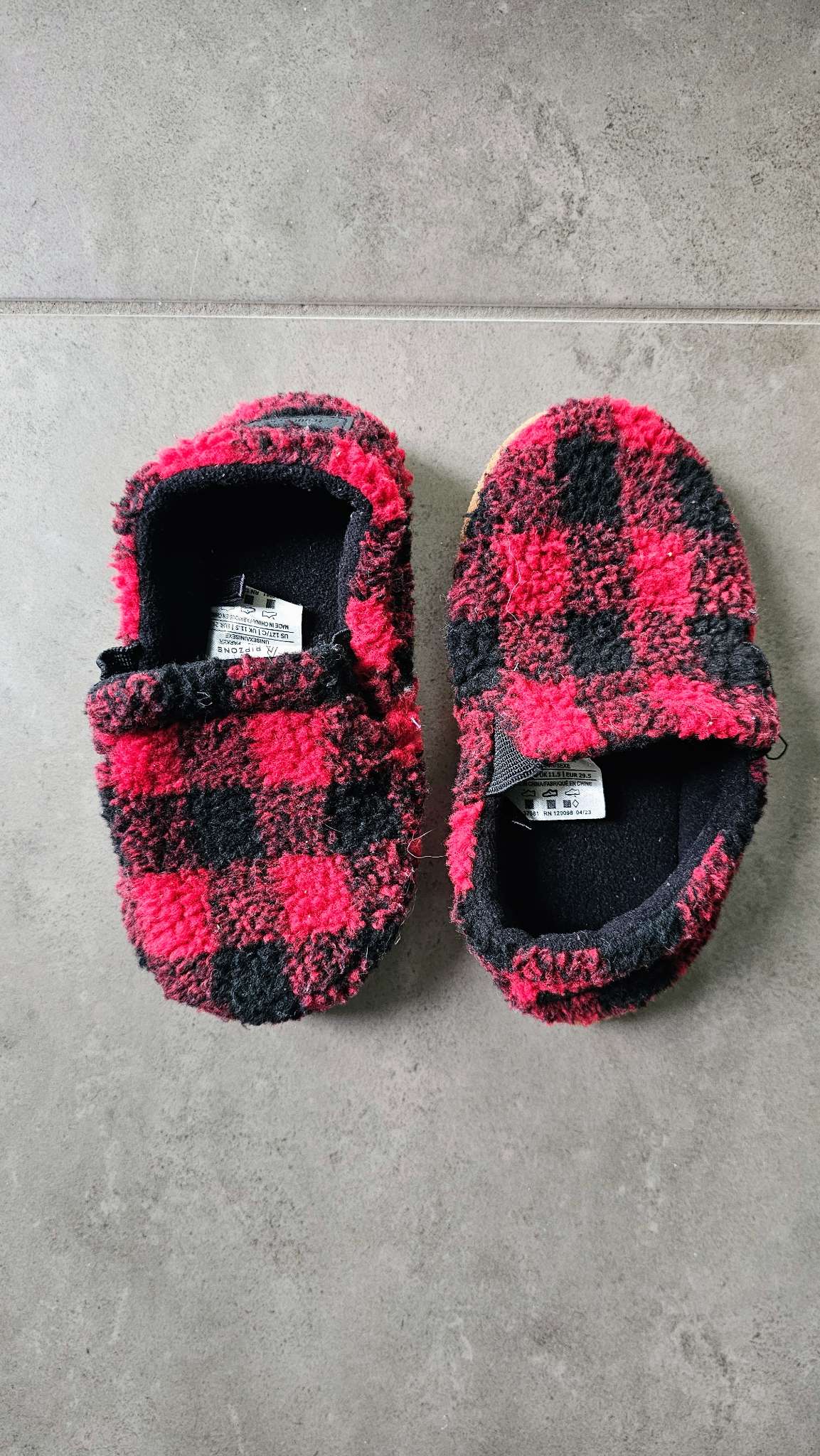Ripzone Red Buffalo Plaid Sherpa Slippers (Size 12), Shoes 12 (Toddler:2-4yr)