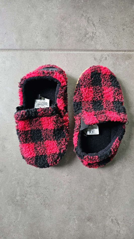 Ripzone Red Buffalo Plaid Sherpa Slippers (Size 12), Shoes 12 (Toddler:2-4yr)