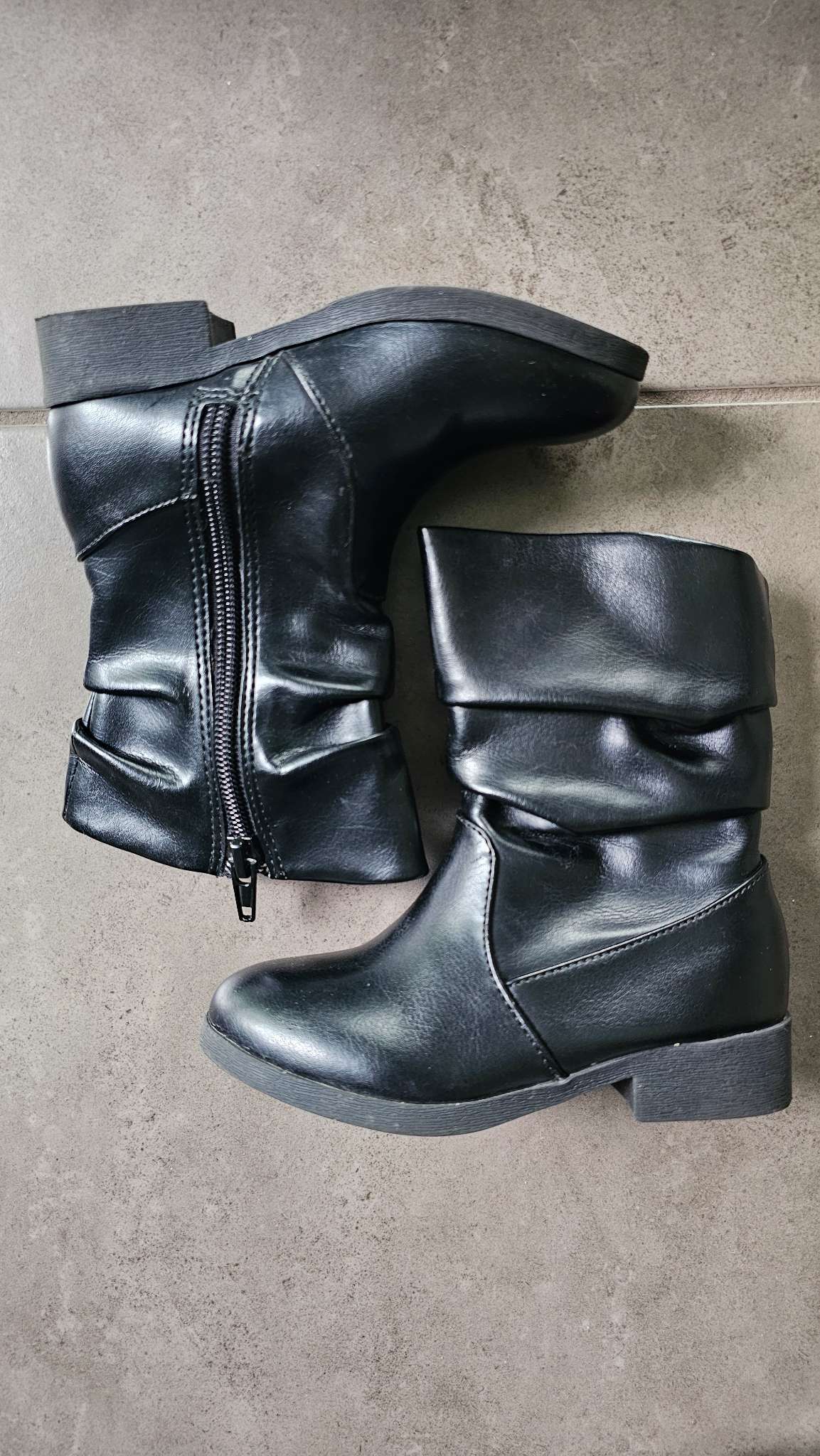Zoe & Zac Black Slouch Boots (Size 8), Shoes 8 (Toddler:2-4yr)