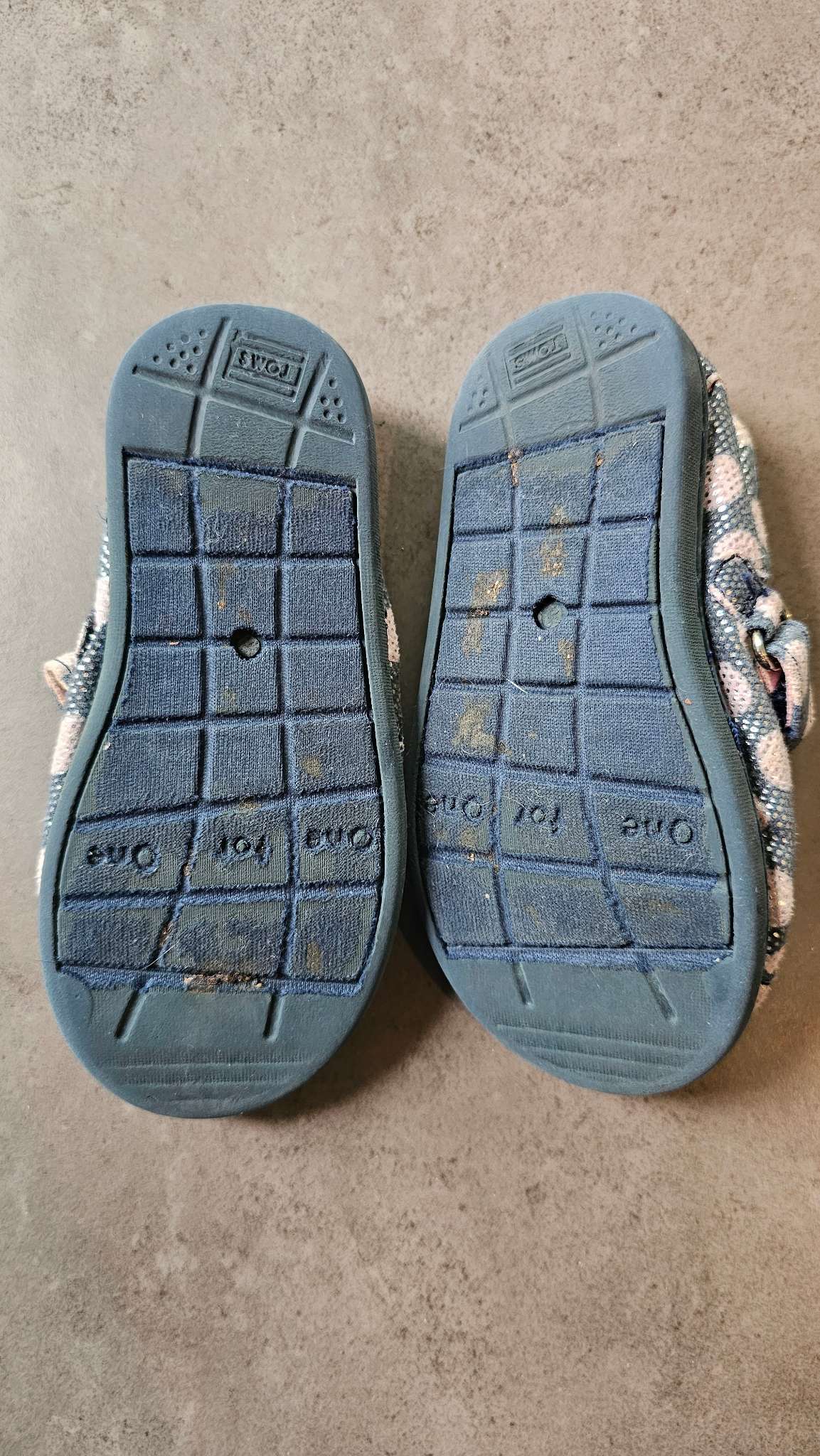 TOMS Navy Polka Dot Mary Janes (Size 7), Shoes 7 (Walkers:12-24 mth)