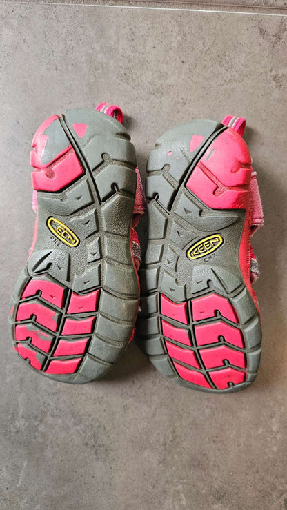Keen Pink Closed-Toe Sandals (Size 9), Shoes 9 (Toddler:2-4yr)