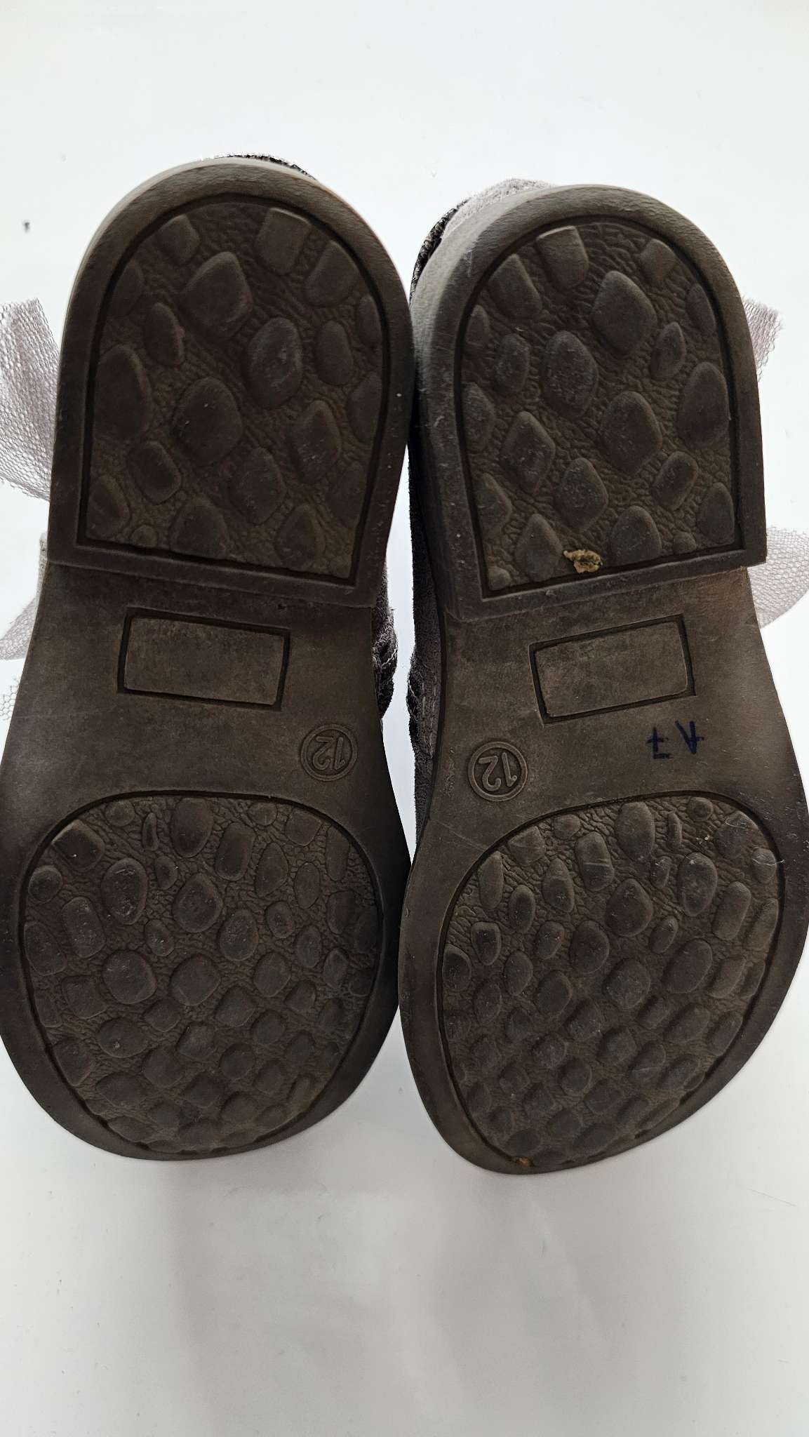 Maggie & Zoe Taupe Bow Ankle Boots (Size 12), Shoes 12 (Toddler:2-4yr)