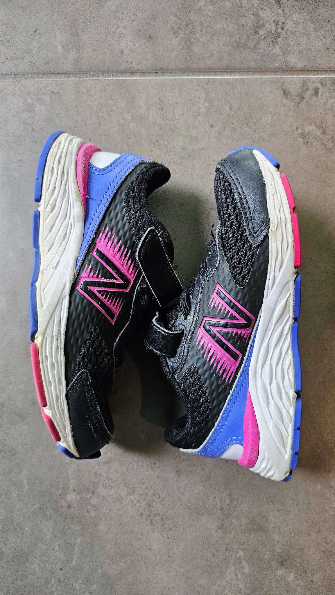 New Balance Black Pink Velcro Sneakers (Size 11), Shoes 11 (Toddler:2-4yr)