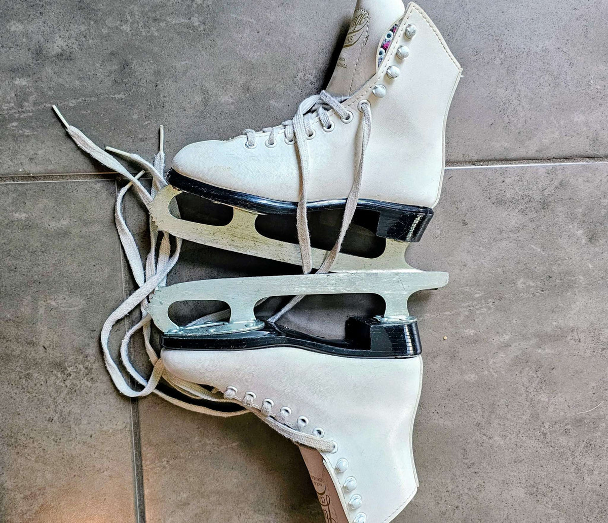 Lange Classic Figure Skates (Size 3), Shoes 3 (Baby: 0-12 mth)