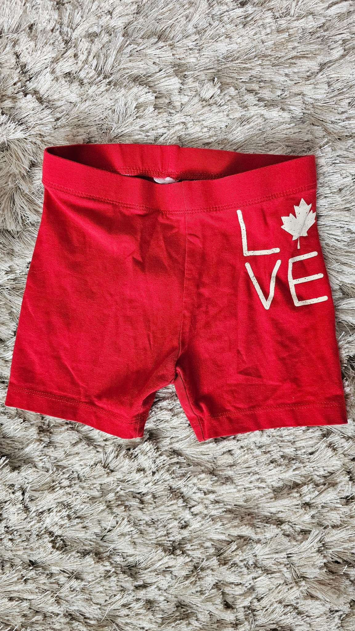 Joe Fresh Red “Love” Canada Shorts (Size 4), Kids 4/4T