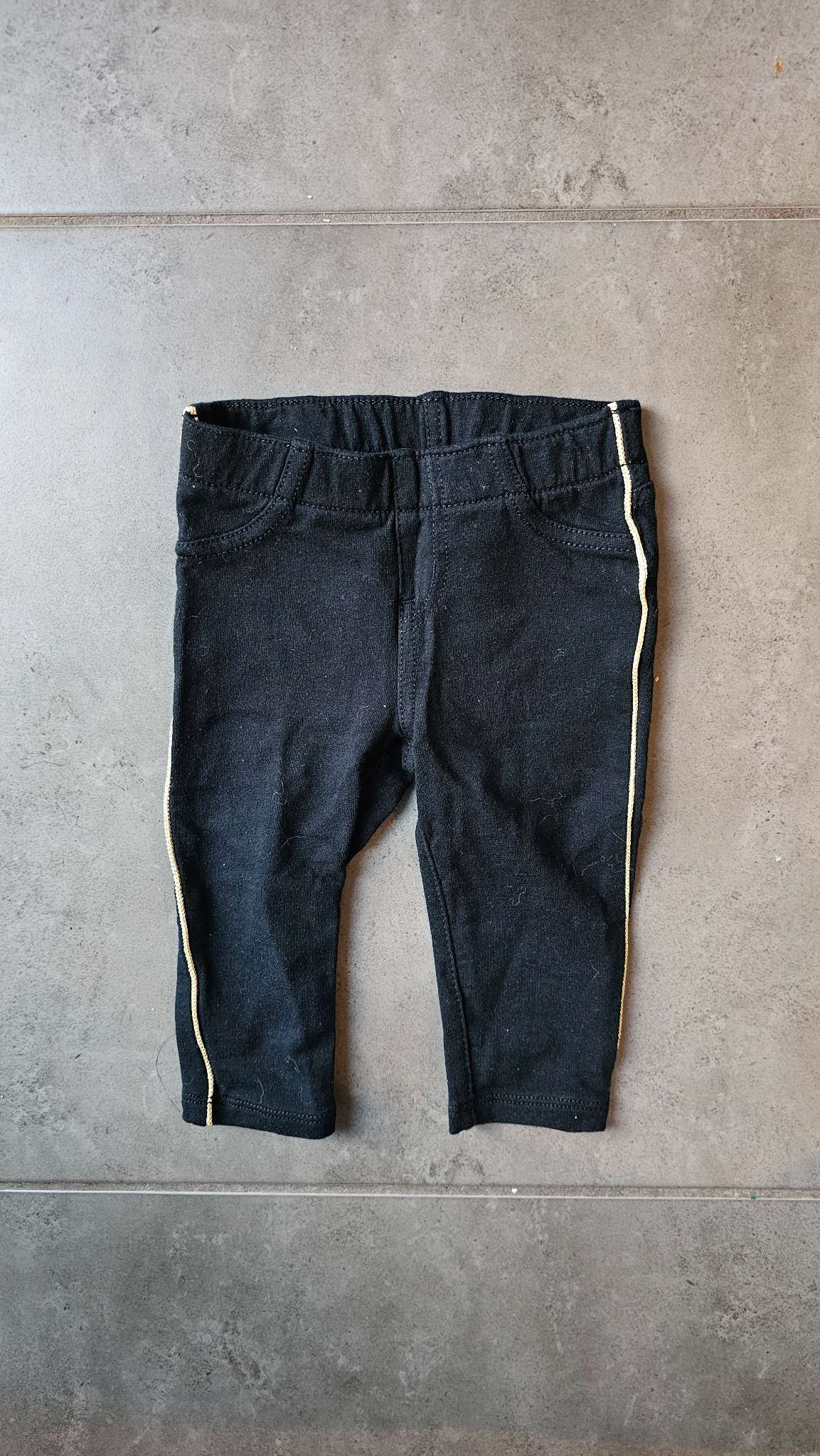 Cat & Jack Black Pants Gold Side Stripe 95% Cotton (12 Months), Kids 12 Month (9-12M)