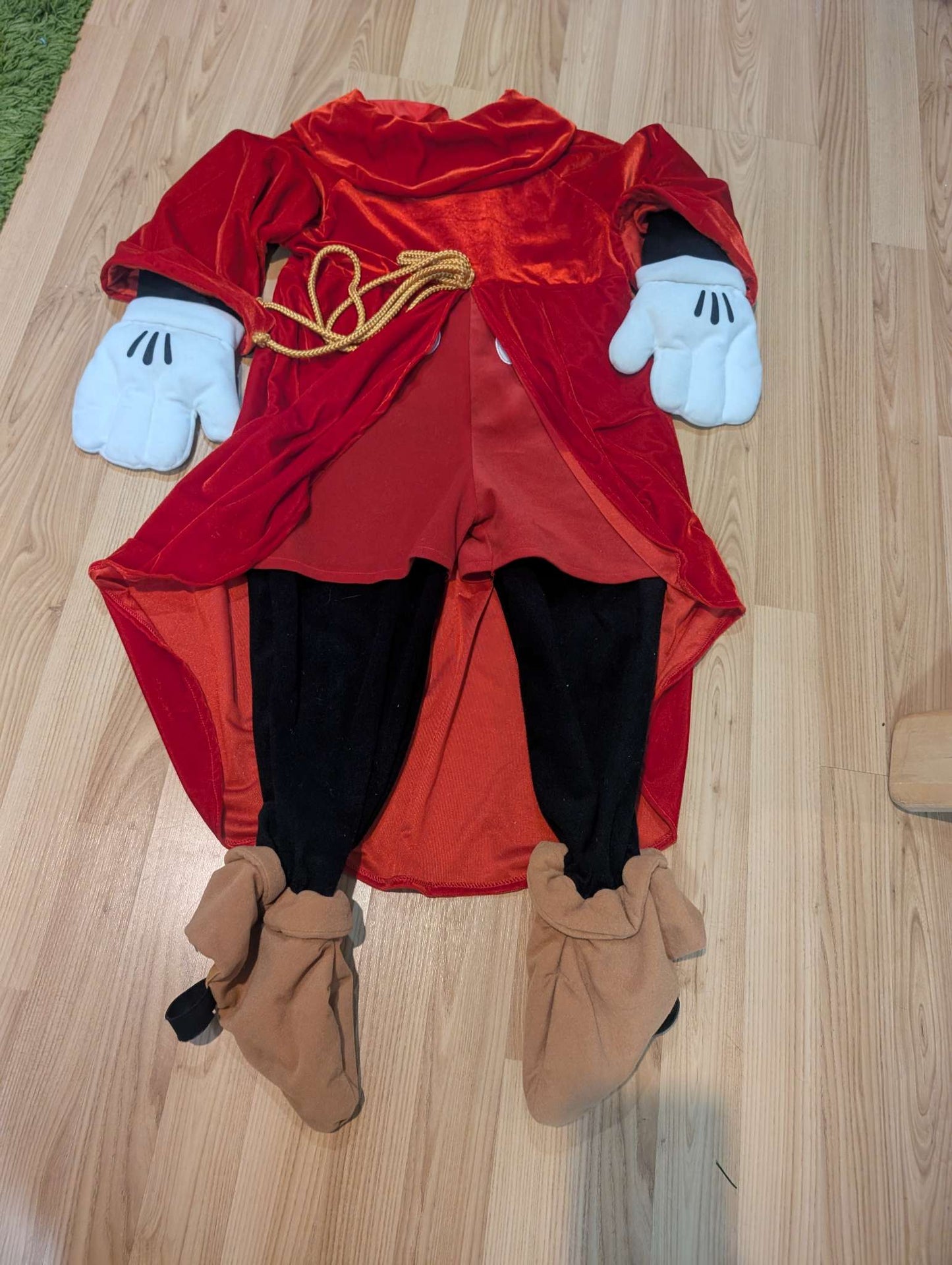 Mickey mouse's The Sorcerer's Apprentice , Kids 2T
