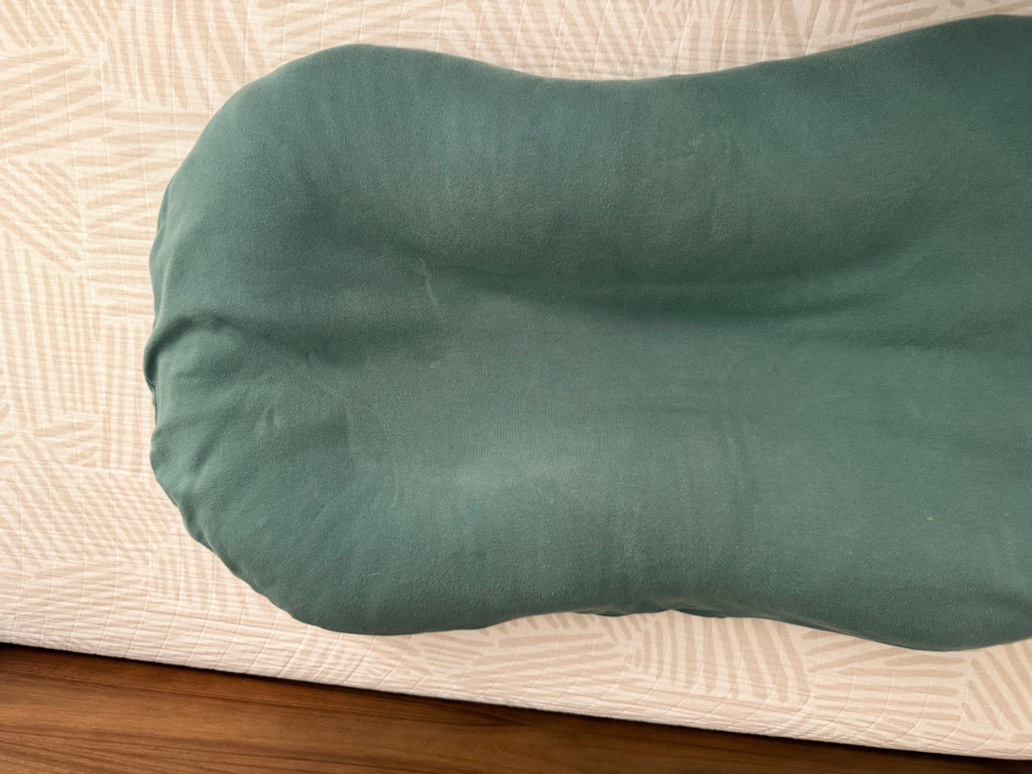 Snuggle Me Infant Lounger