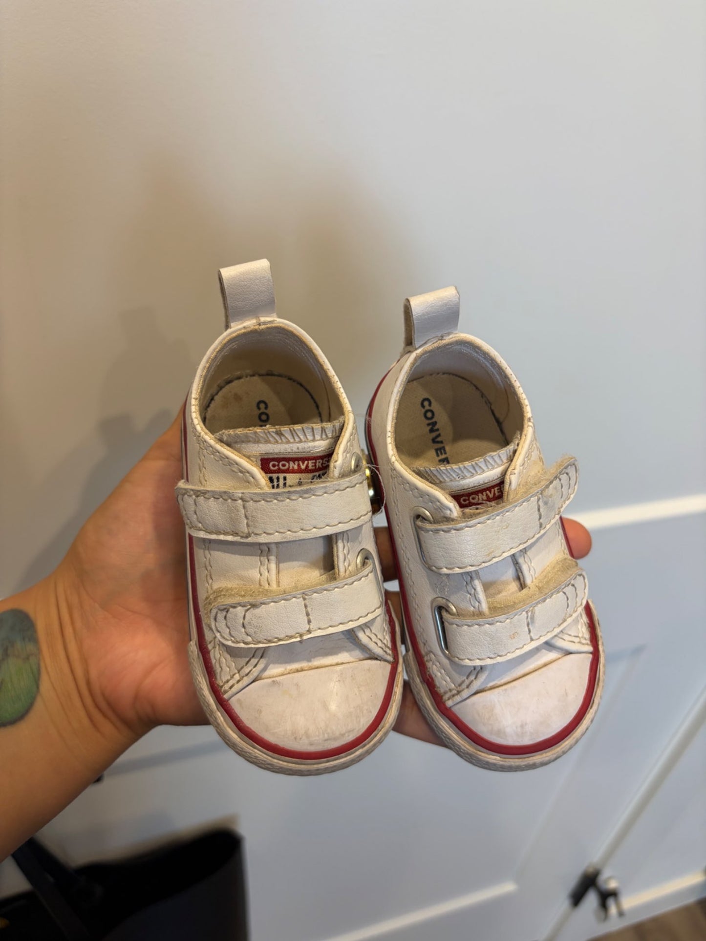 4C velcro converse shoes