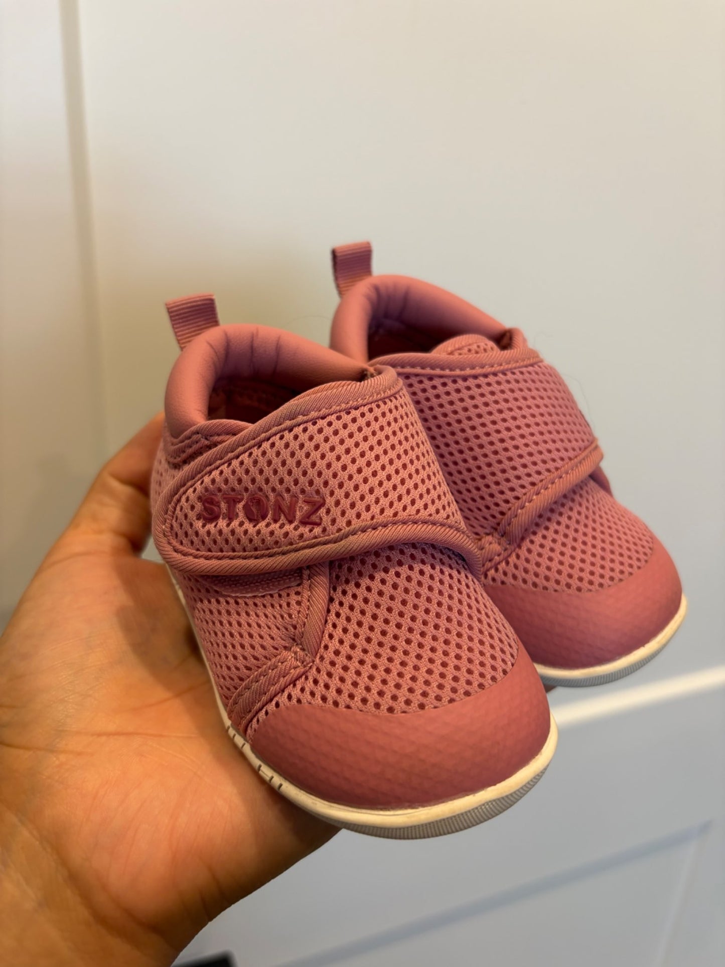 STONZ 12-18M, pink , Shoes 4.5 (Walkers:12-24 mth)