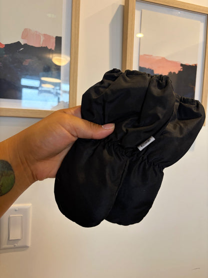 Kombi black infant mitts, slip on, no thumb , Kids 12 Month (9-12M)