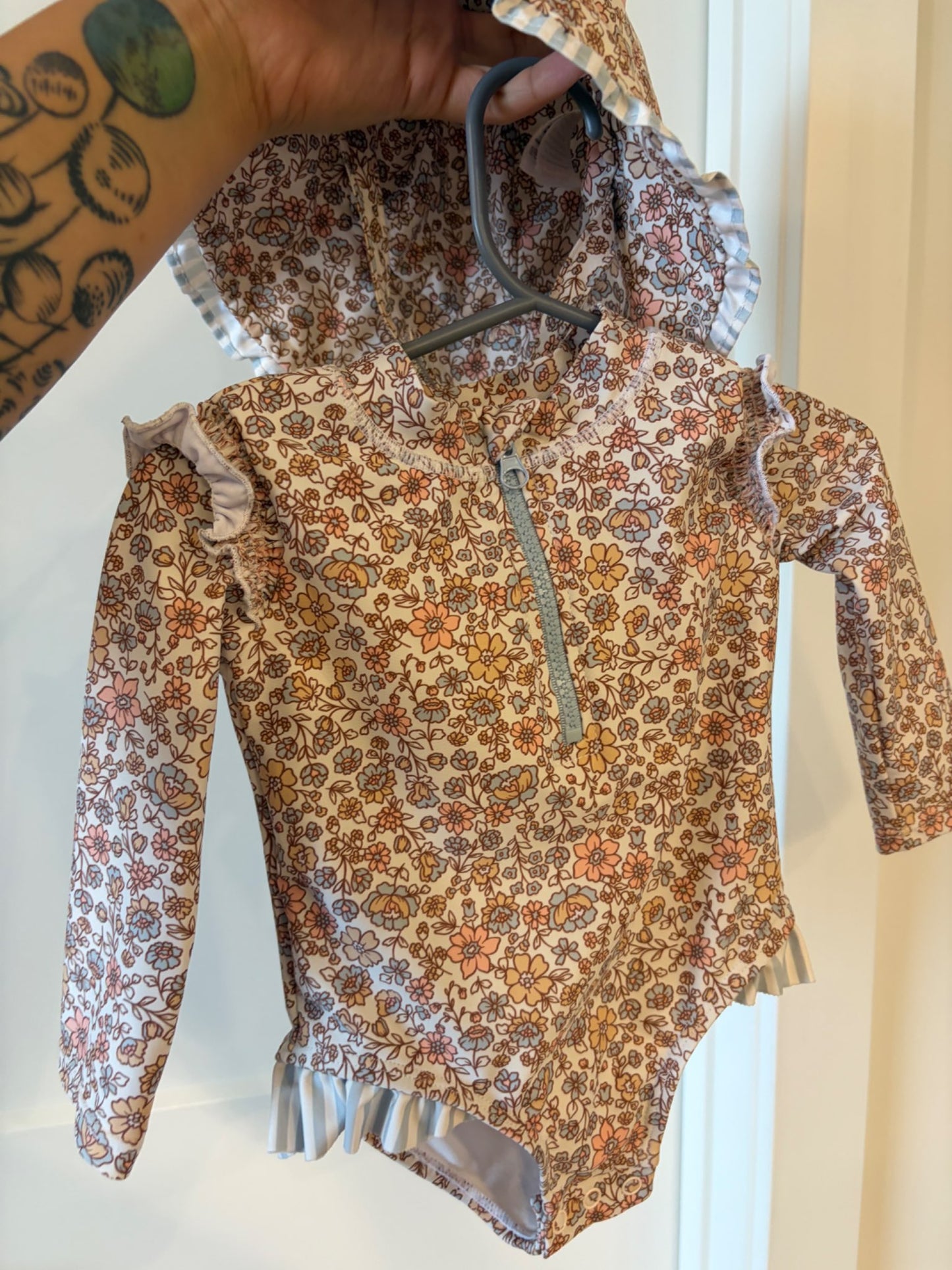Long sleeve floral swim suit with matching sun hat, 12-18M, Kids 18 Month (12-18M)