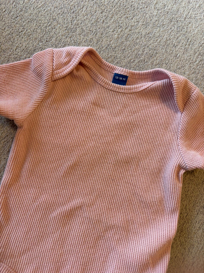onsie/diaper shift, ribbed thicker material. 12-18M , Kids 18 Month (12-18M)