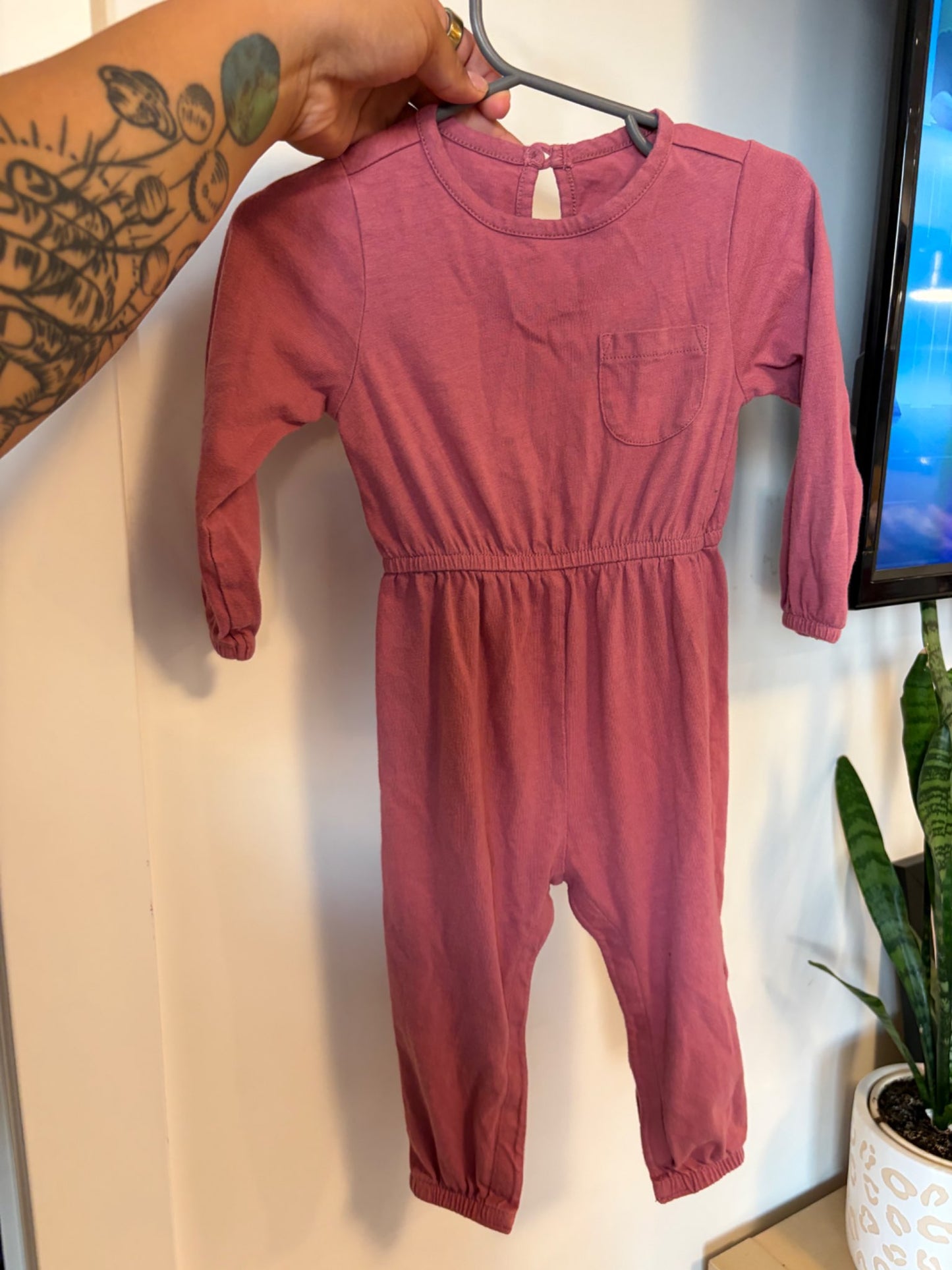 Old Navy Pink romper , Kids 18 Month (12-18M)