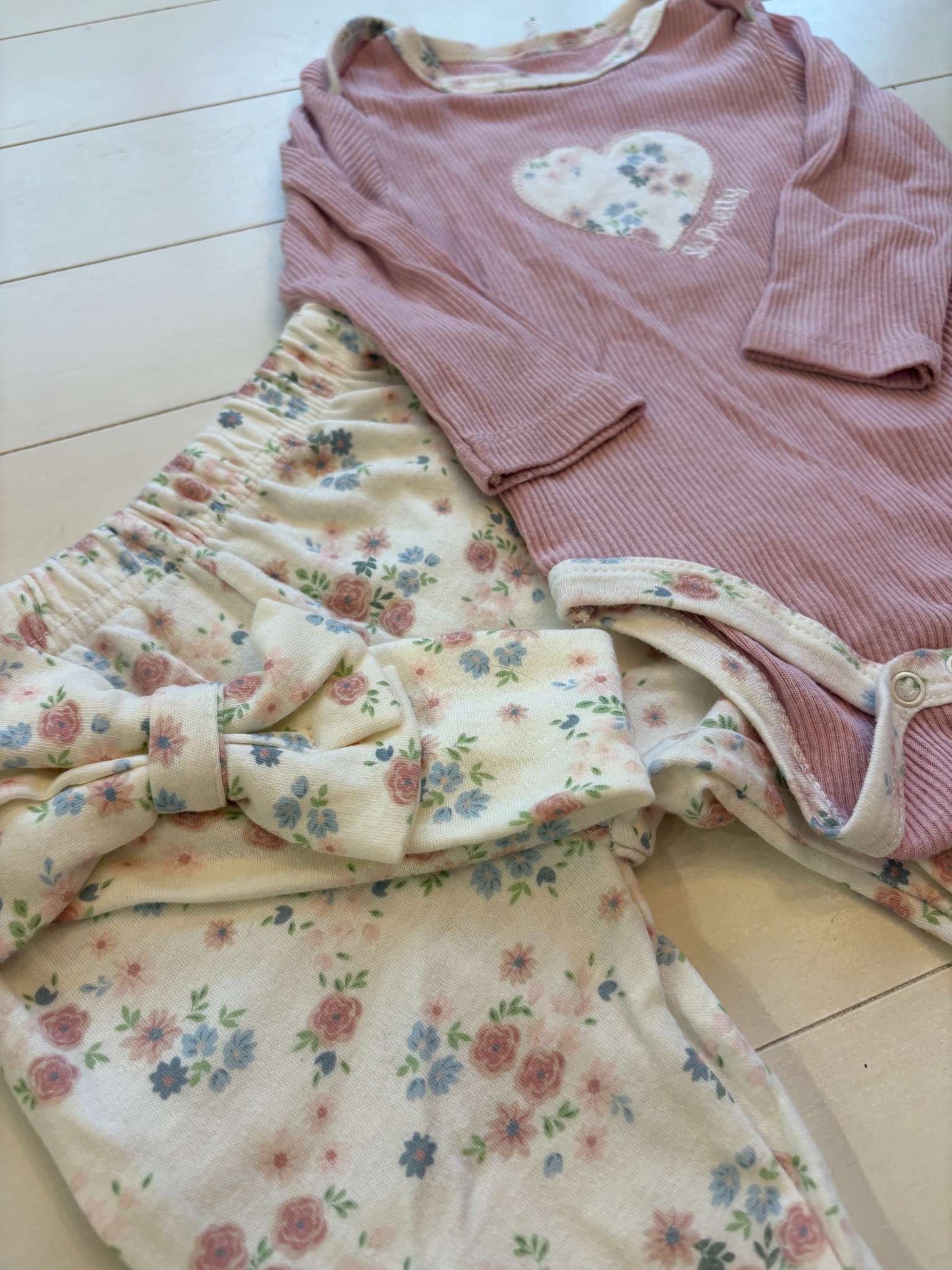 Floral Bodysuit & Pant Outfit, Kids 6 Month (3-6M)