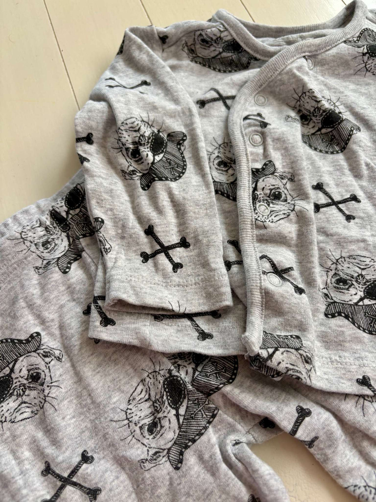 Pirate Pug Outfit, Kids 6 Month (3-6M)
