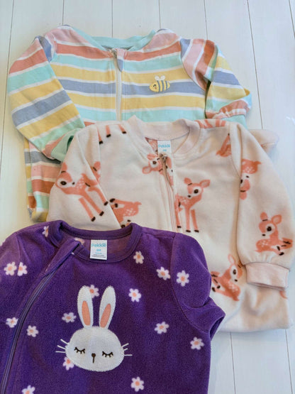 Set of 3 Onesie Sleepers, Kids 6 Month (3-6M)