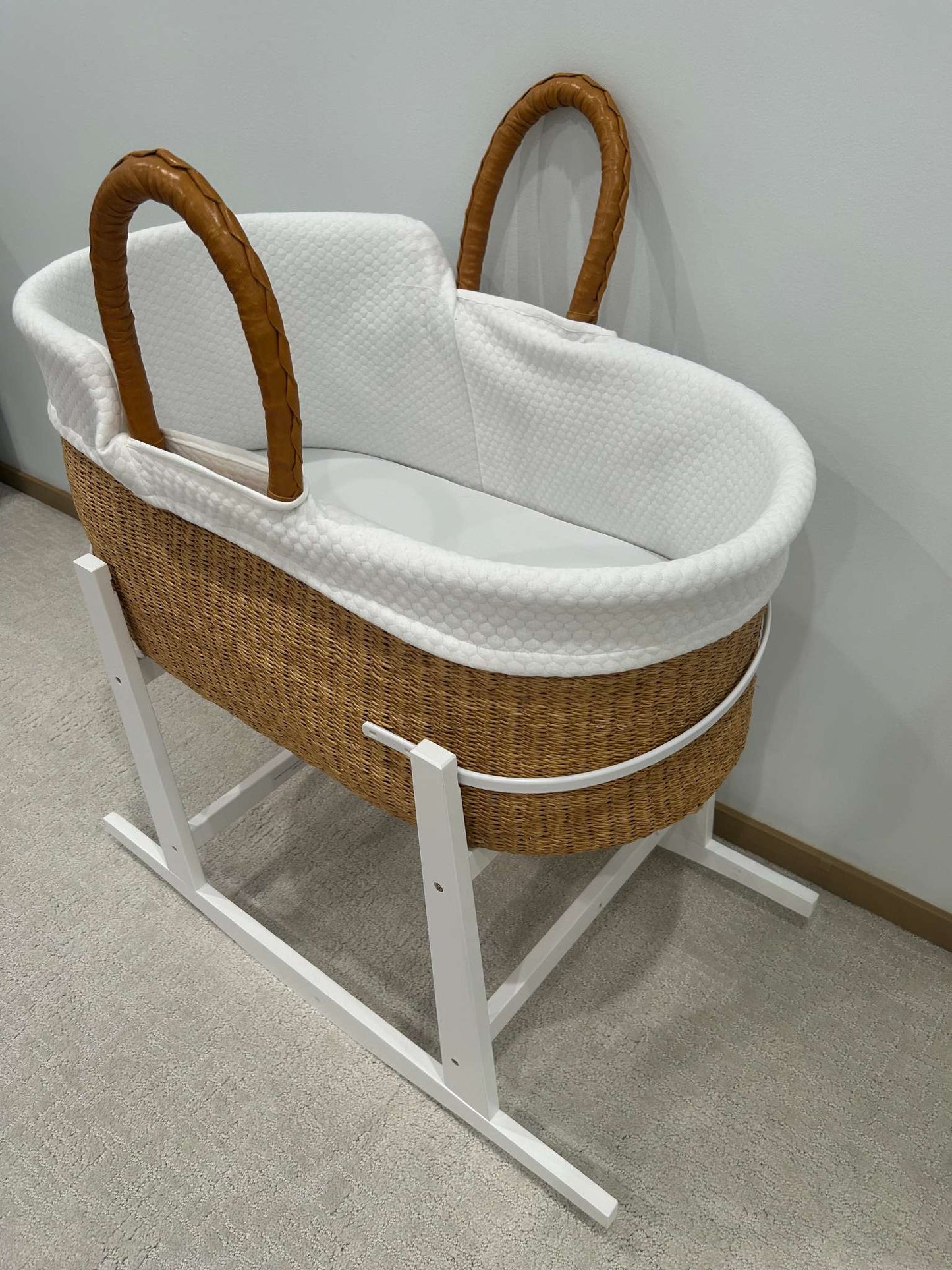 Design Dua Baby Bassinet & Rocking Bassinet Stand
