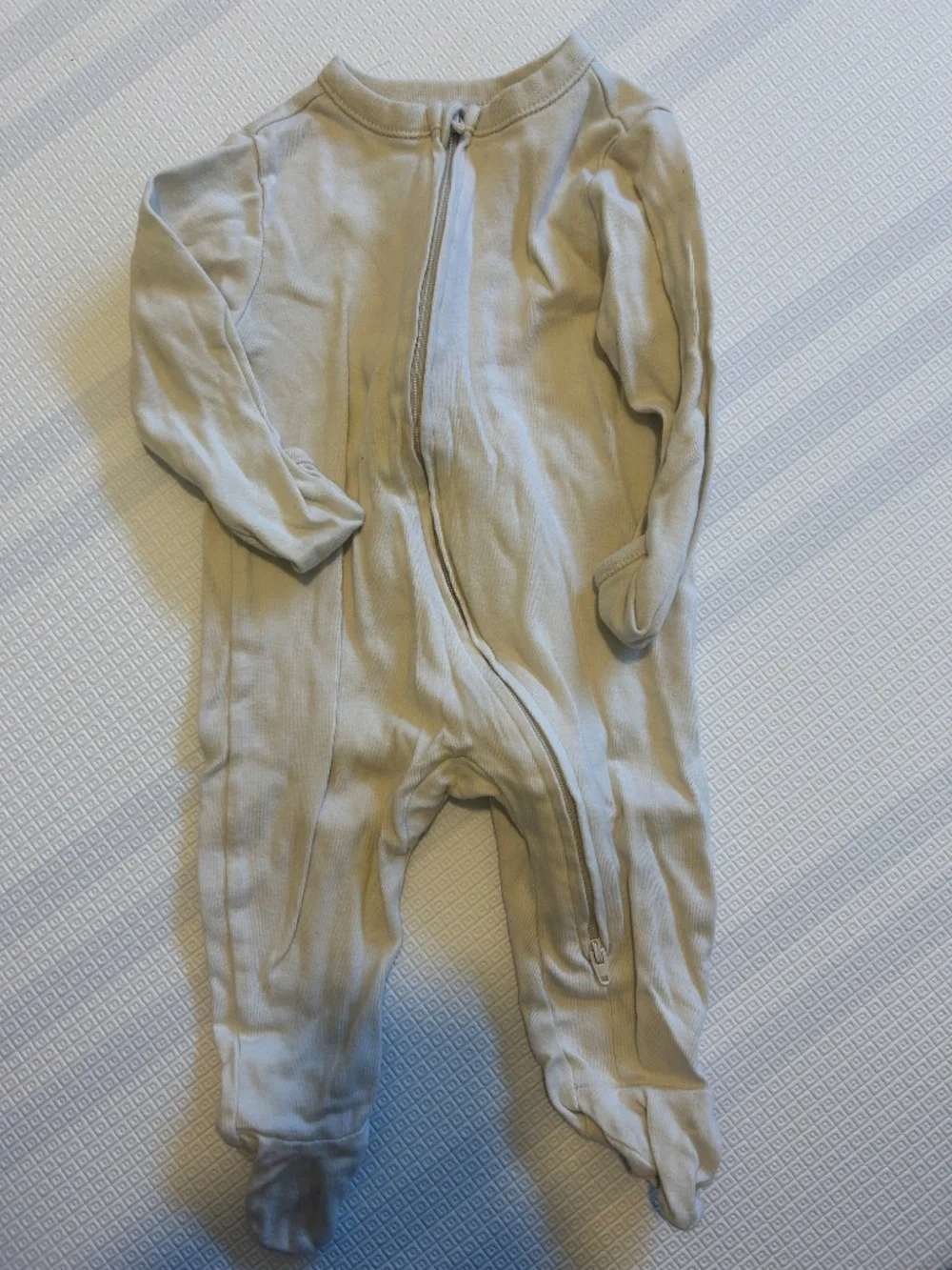 Old navy footie with two-way zipper, Kids 9 Month (6-9M)