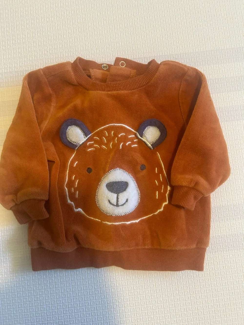 Baby sweater with Bear pattern, Kids 6 Month (3-6M)