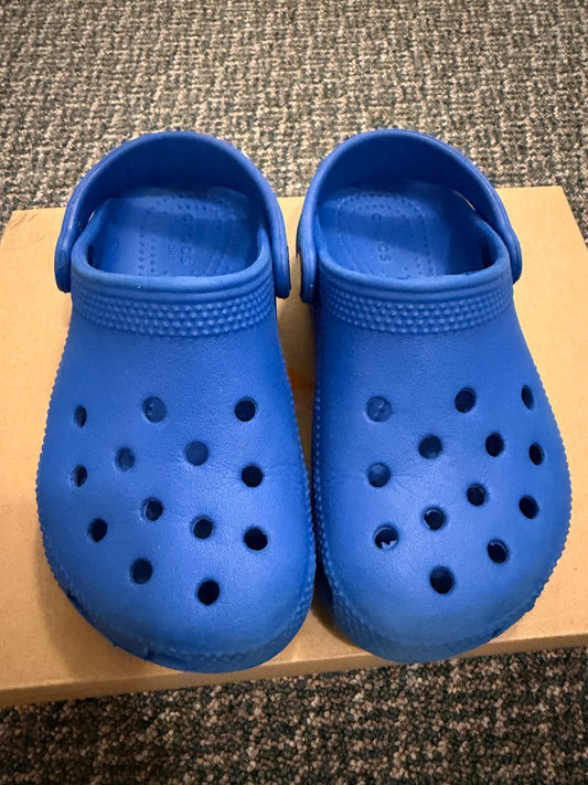 Kid Sandal - Crocs classic Clog , Shoes 11 (Toddler:2-4yr)
