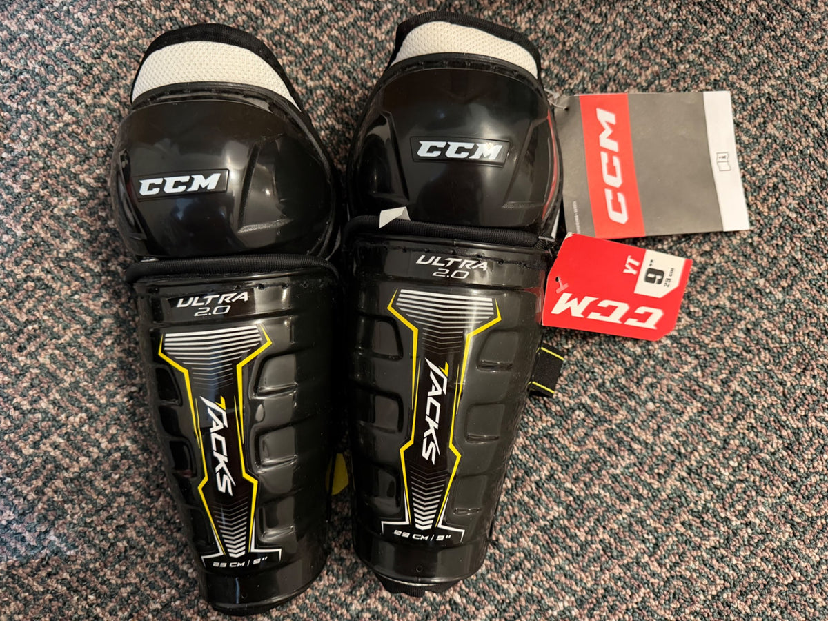CCM Hockey Shin Pad - Size 23cm