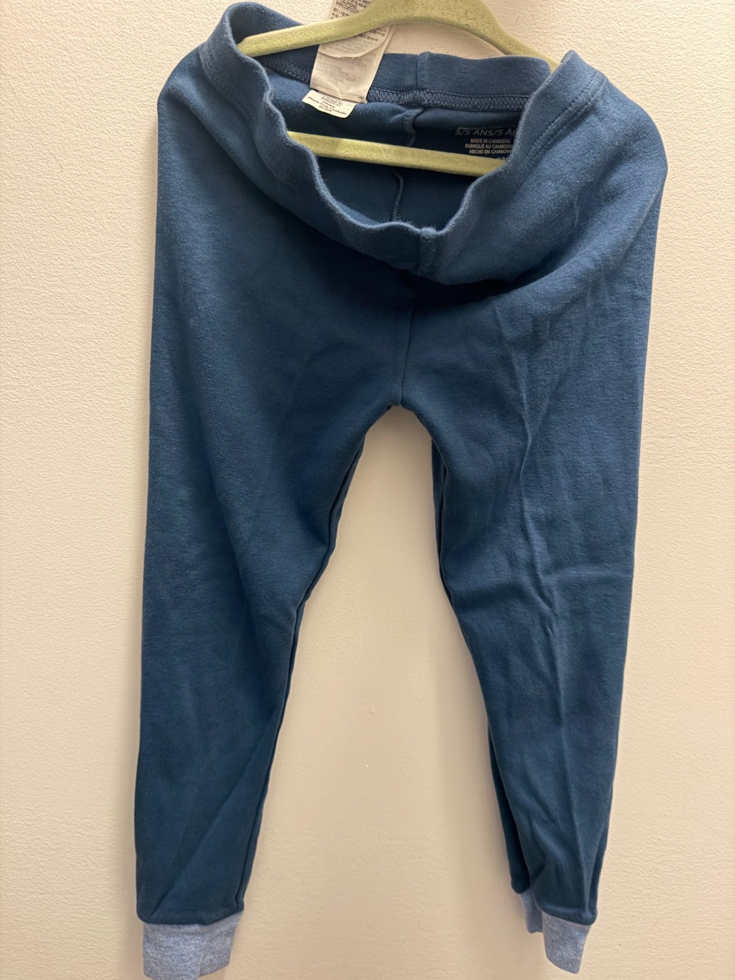 Kirkland 5 years old pajama, Kids 5/5T