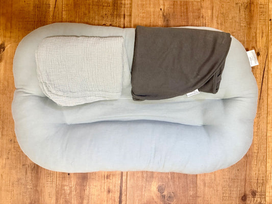 Snuggle Me Lounger with 2 Covers