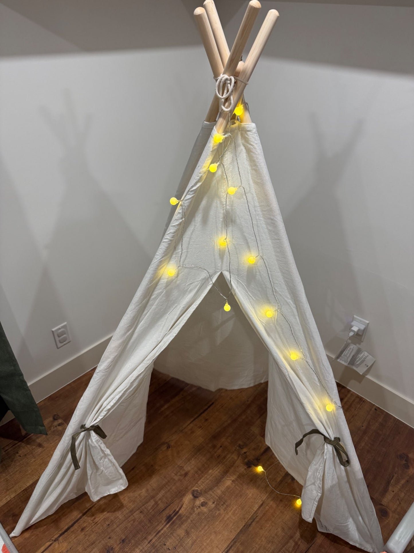 Play Tent w/ String Lights